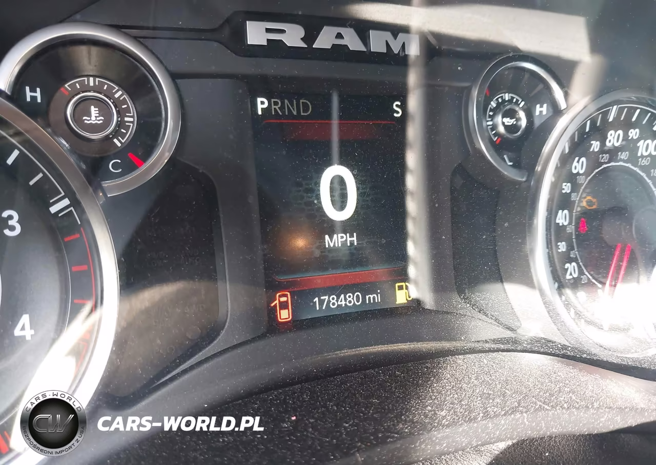 2019 Ram 2500 Big Horn 4X4 6'4 Box VIN:3C6UR5DL4KG683402 - 16