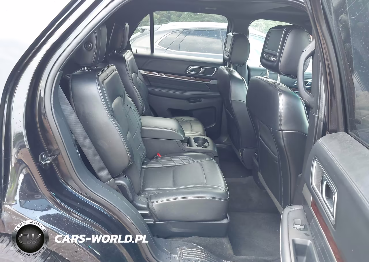 2016 Ford Explorer Platinum VIN:1FM5K8HT5GGC46164 - 8