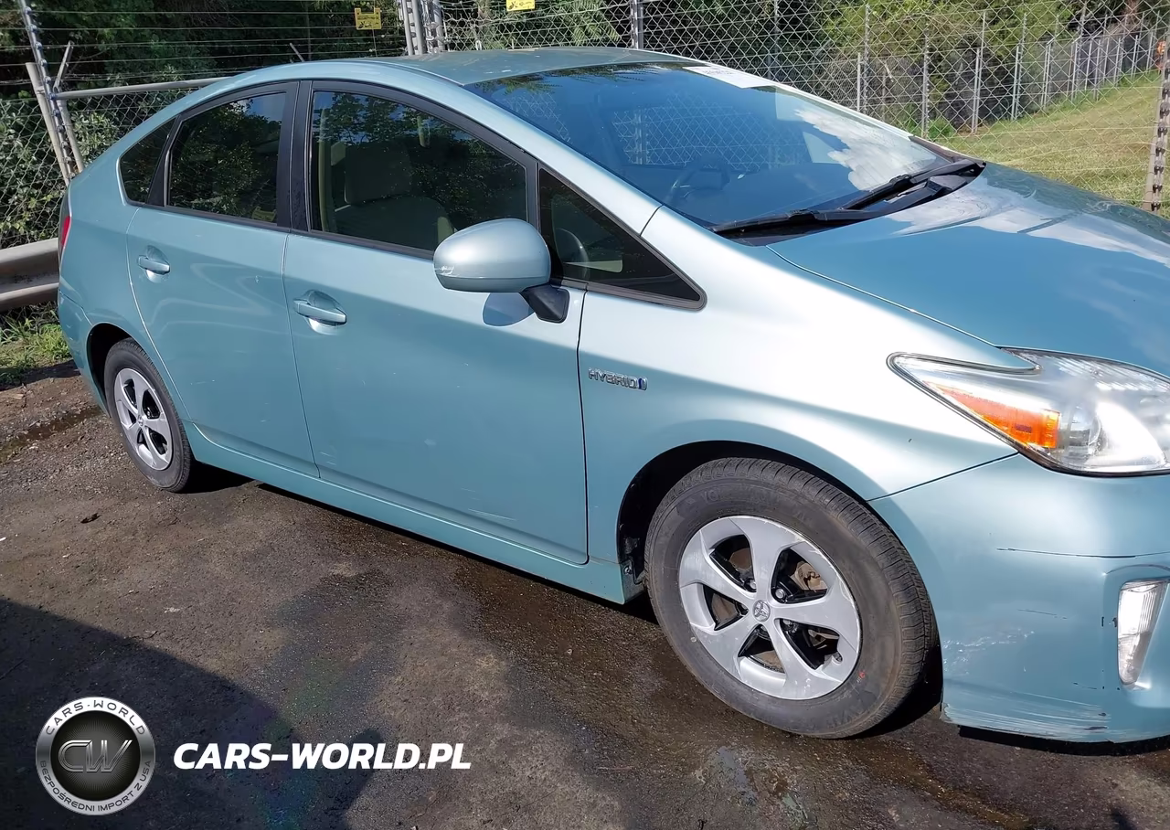 2014 Toyota Prius Two VIN:JTDKN3DUXE1773861 - 13