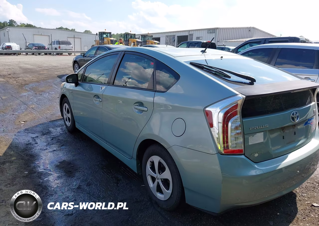 2014 Toyota Prius Two VIN:JTDKN3DUXE1773861 - 3