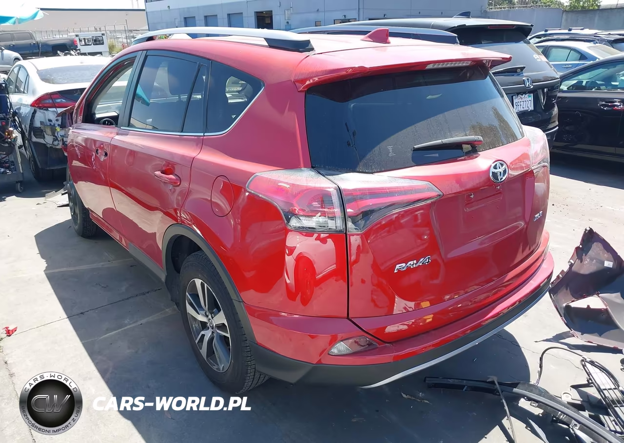 2017 Toyota Rav4 Xle VIN:JTMWFREV9HJ108897 - 3