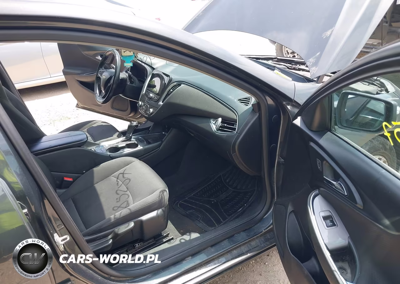 2018 Chevrolet Malibu Lt VIN:1G1ZD5STXJF118130 - 5