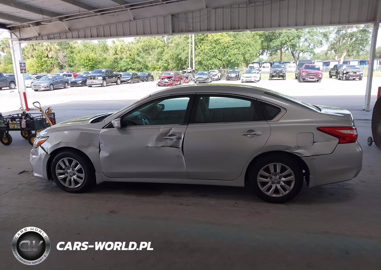 2017 Nissan Altima 2.5 S VIN:1N4AL3AP5HC491013 - 14