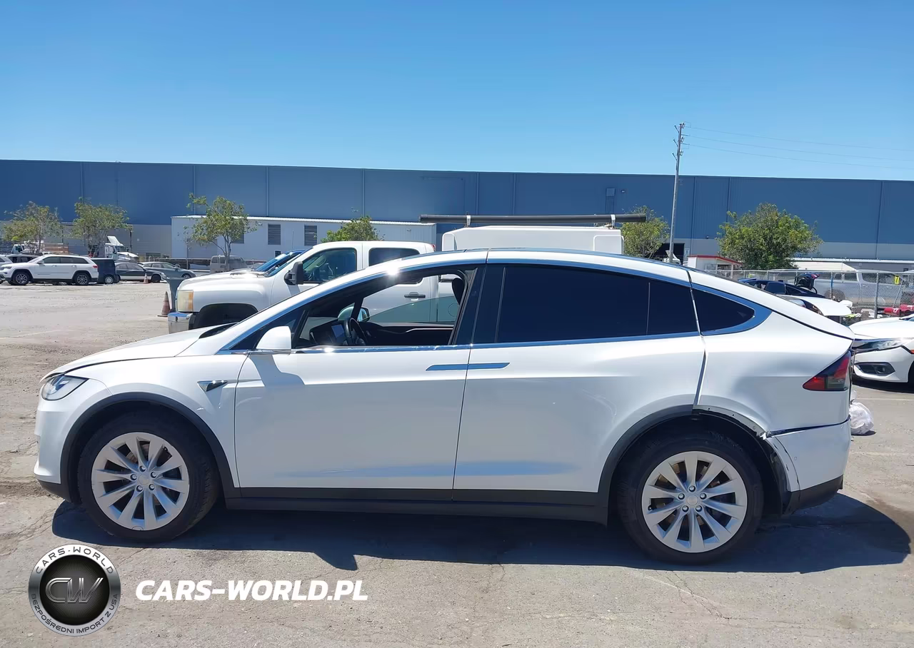 2020 Tesla Model X Long Range Dual Motor All-Wheel Drive-Long Range Plus Dual Motor All-Wheel Drive VIN:5YJXCAE26LF242156 - 14