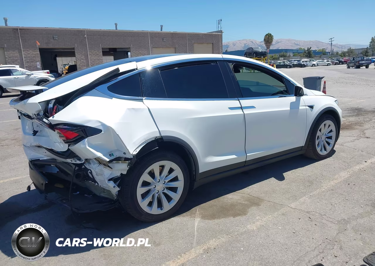 2020 Tesla Model X Long Range Dual Motor All-Wheel Drive-Long Range Plus Dual Motor All-Wheel Drive VIN:5YJXCAE26LF242156 - 4