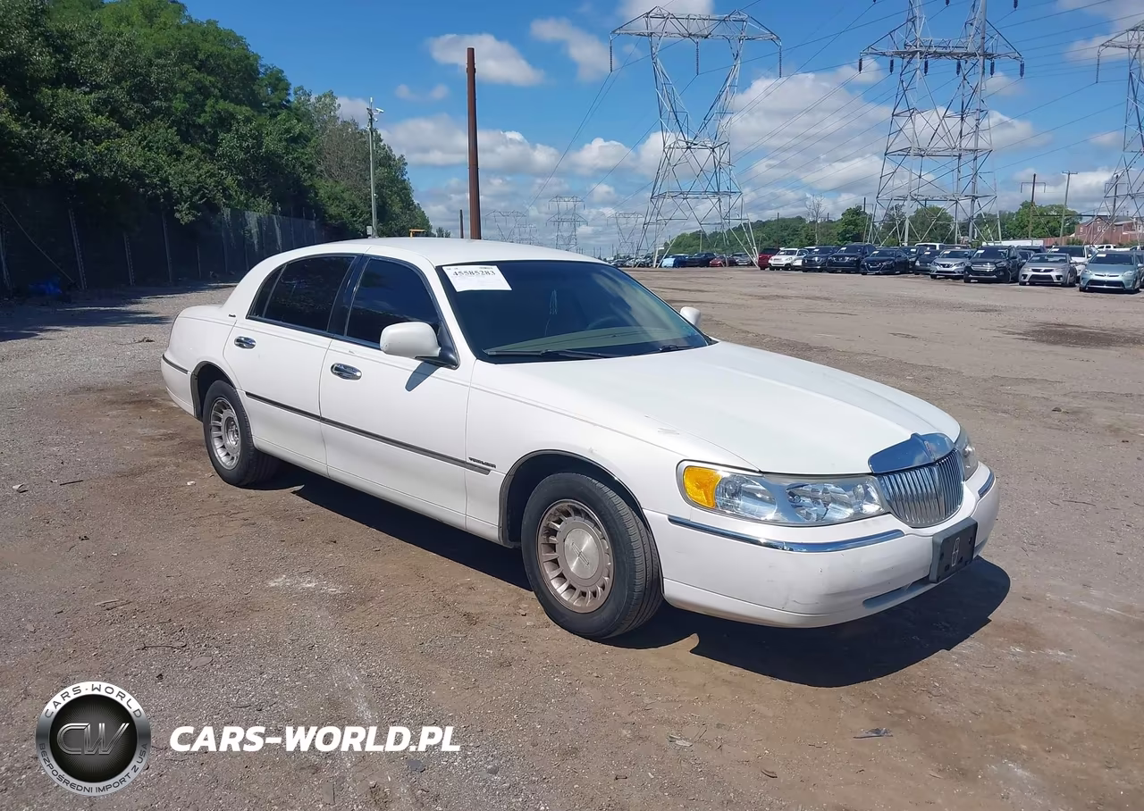 2000 Lincoln Town Car Executive