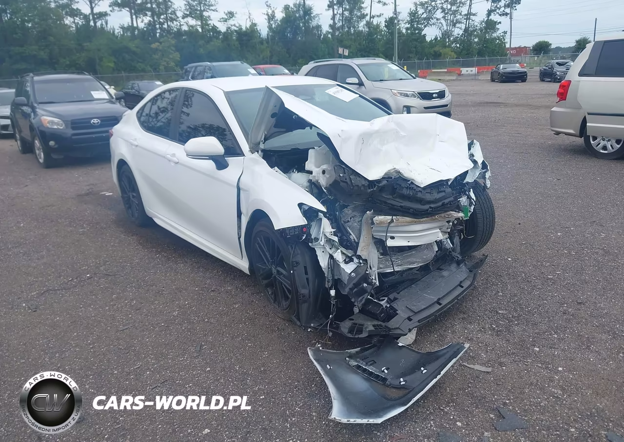2025 Toyota Camry Se – zdjęcie 1 z 16