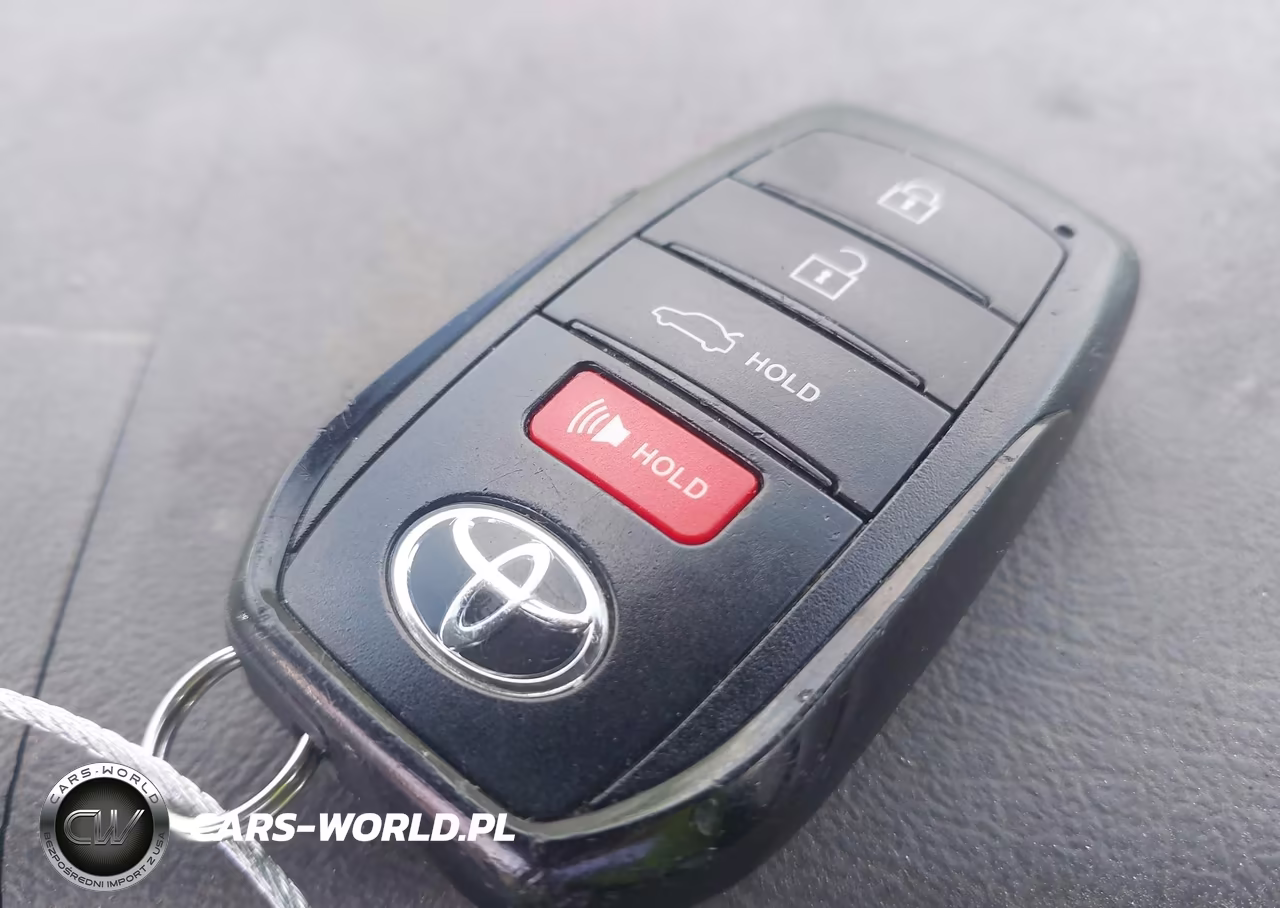 2025 Toyota Camry Se VIN:4T1DAACKXSU063826 - 11