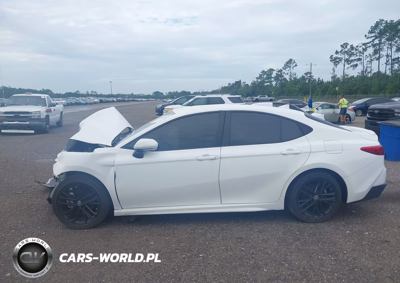 2025 Toyota Camry Se VIN:4T1DAACKXSU063826 - 14