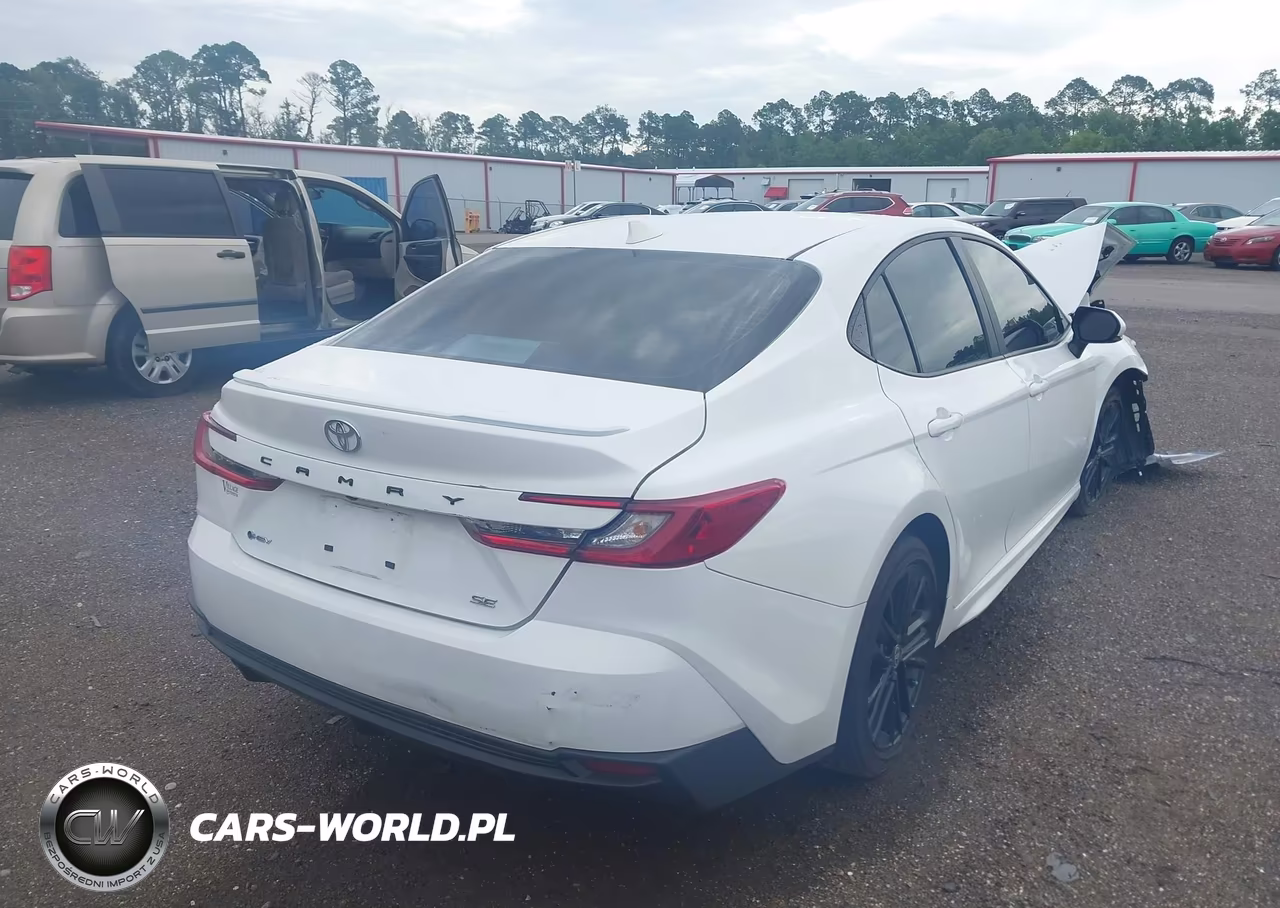 2025 Toyota Camry Se VIN:4T1DAACKXSU063826 - 4