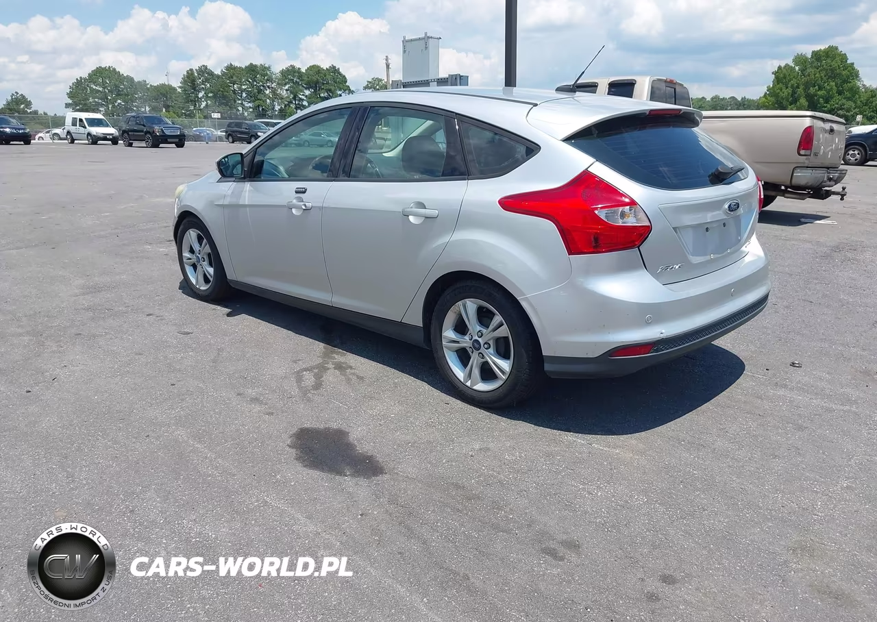 2014 Ford Focus Se VIN:1FADP3K27EL251915 - 3