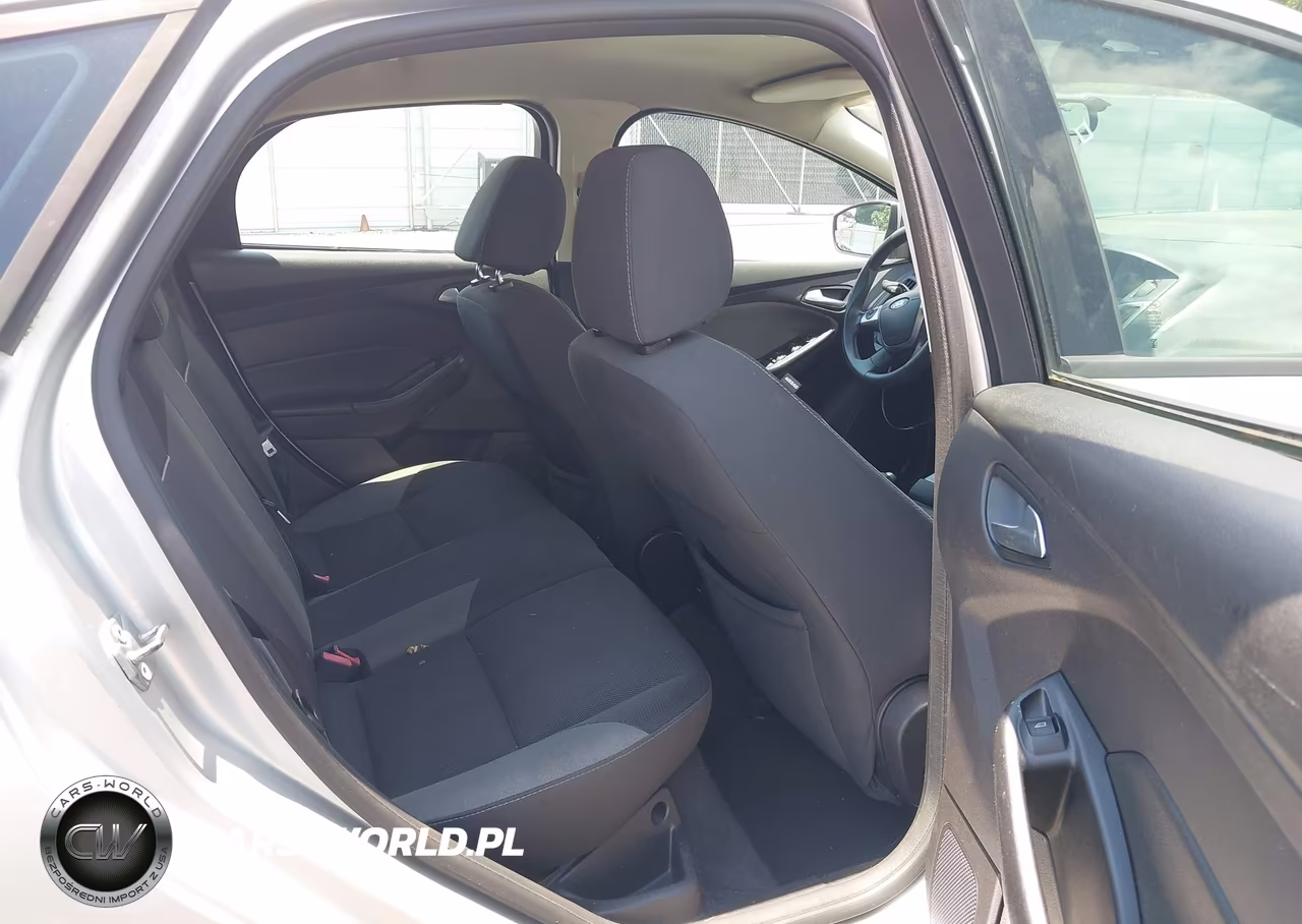 2014 Ford Focus Se VIN:1FADP3K27EL251915 - 8