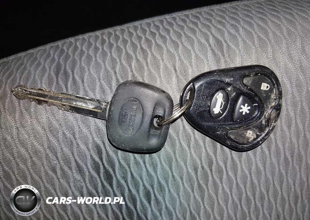 2016 Toyota Corolla Le VIN:5YFBURHE3GP552285 - 11