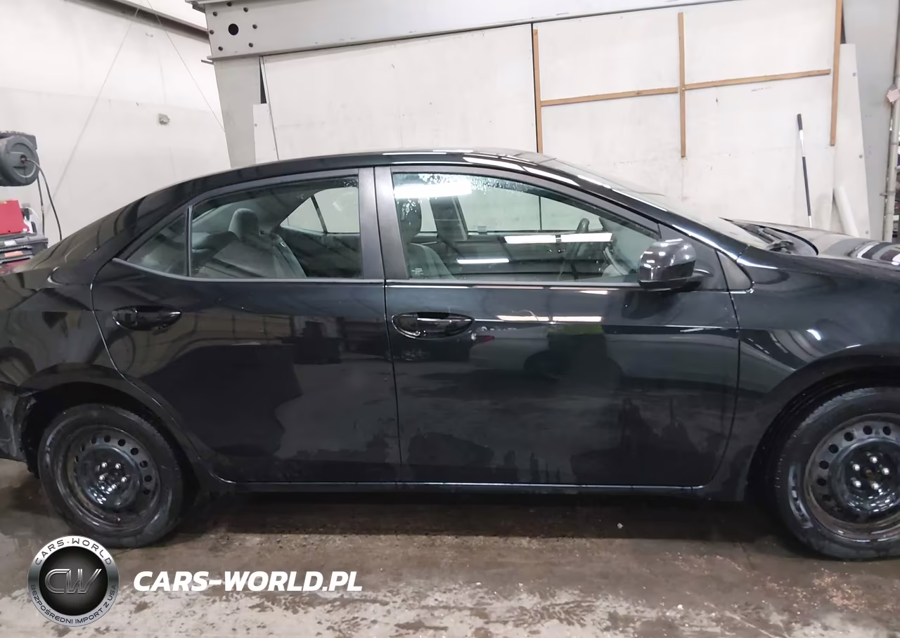 2016 Toyota Corolla Le VIN:5YFBURHE3GP552285 - 14