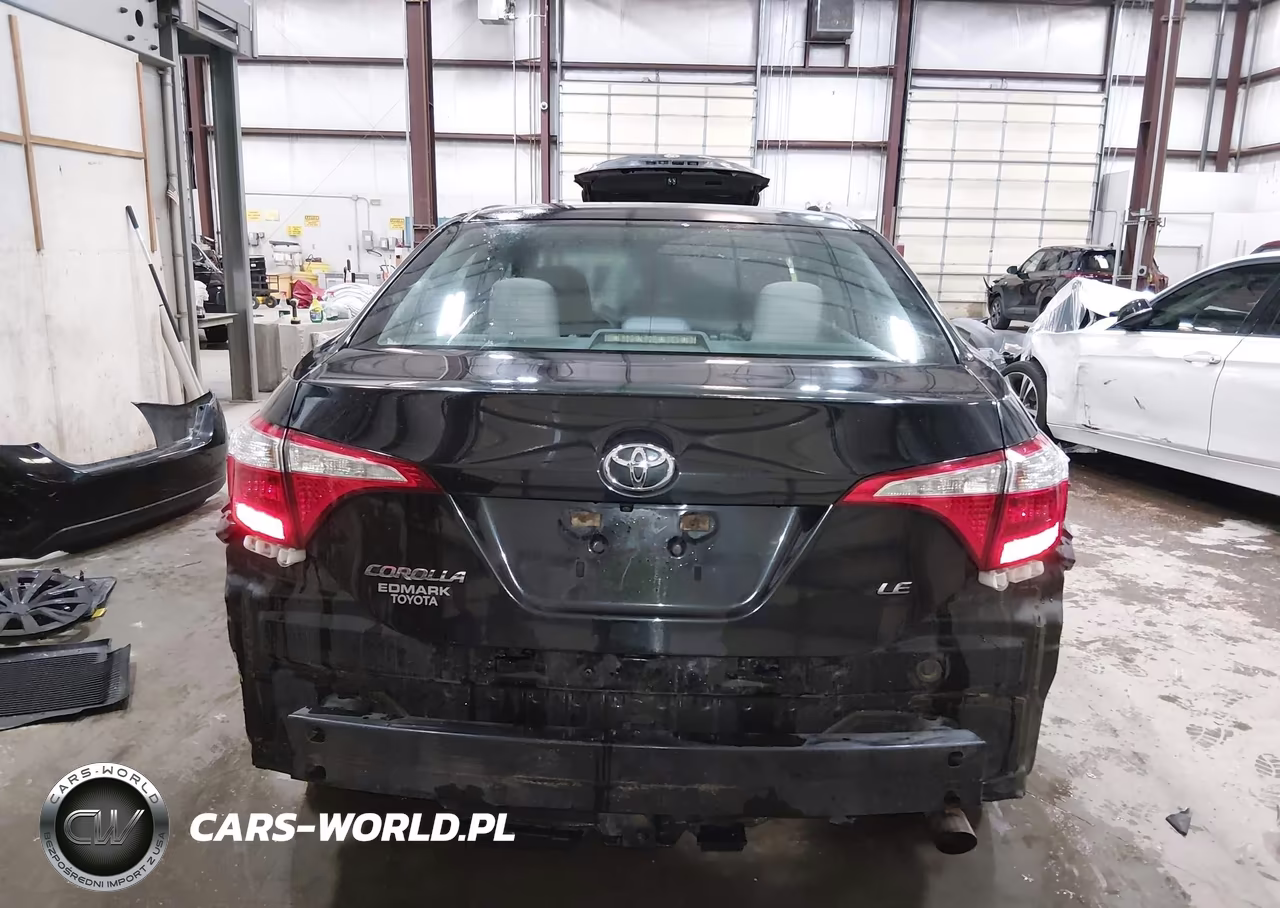 2016 Toyota Corolla Le VIN:5YFBURHE3GP552285 - 17