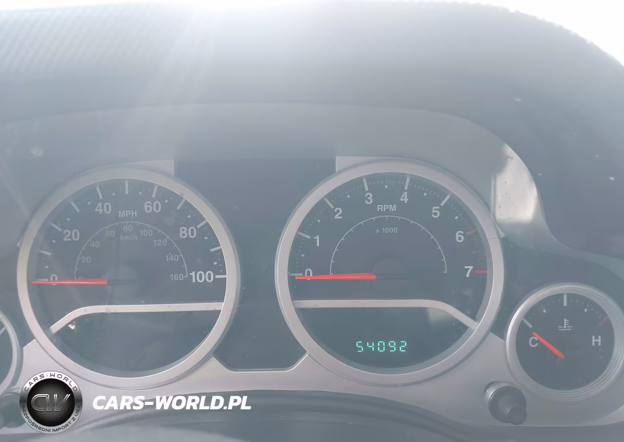 2010 Jeep Wrangler Unlimited Sport VIN:1J4BA3H13AL183943 - 15