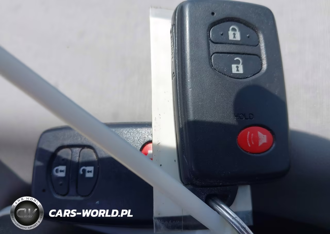 2016 Toyota Prius V Four VIN:JTDZN3EU9GJ049336 - 11