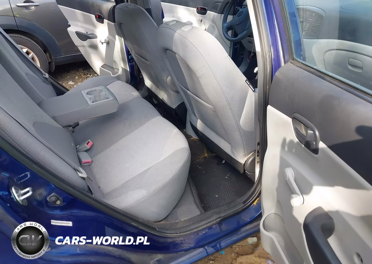 2008 Hyundai Accent Gls VIN:KMHCN46C08U227857 - 8