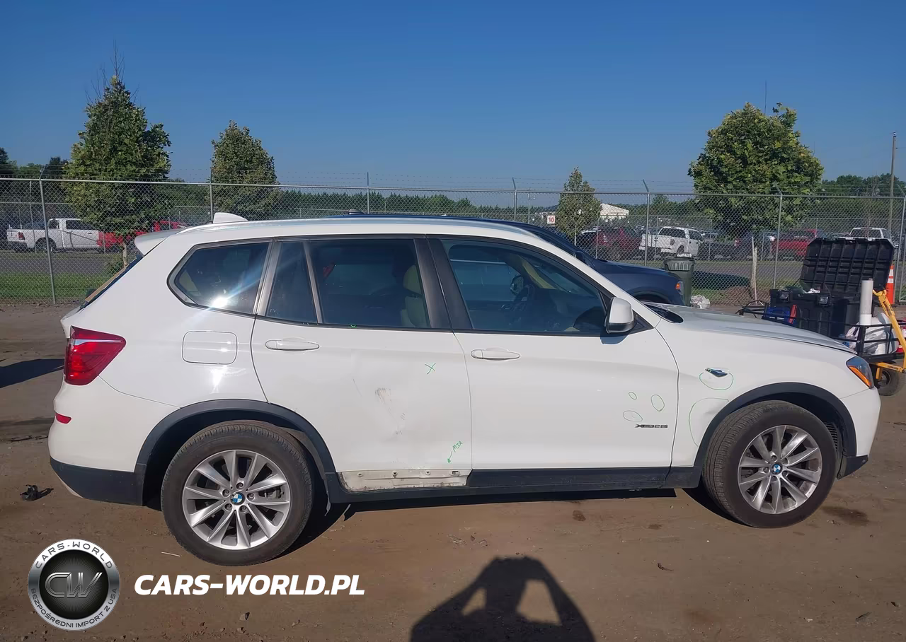 2017 BMW X3 xDrive28I VIN:5UXWX9C35H0T21946 - 14