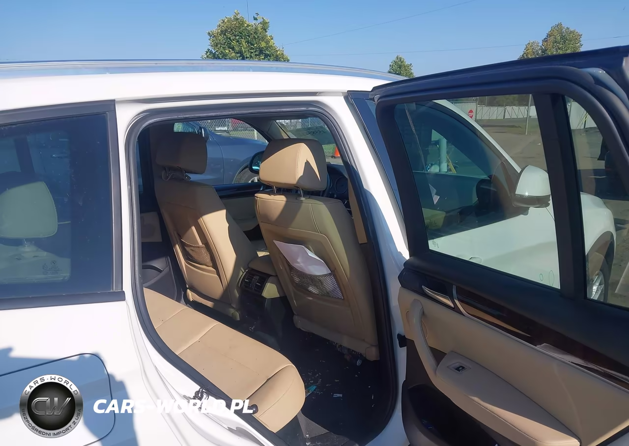 2017 BMW X3 xDrive28I VIN:5UXWX9C35H0T21946 - 8