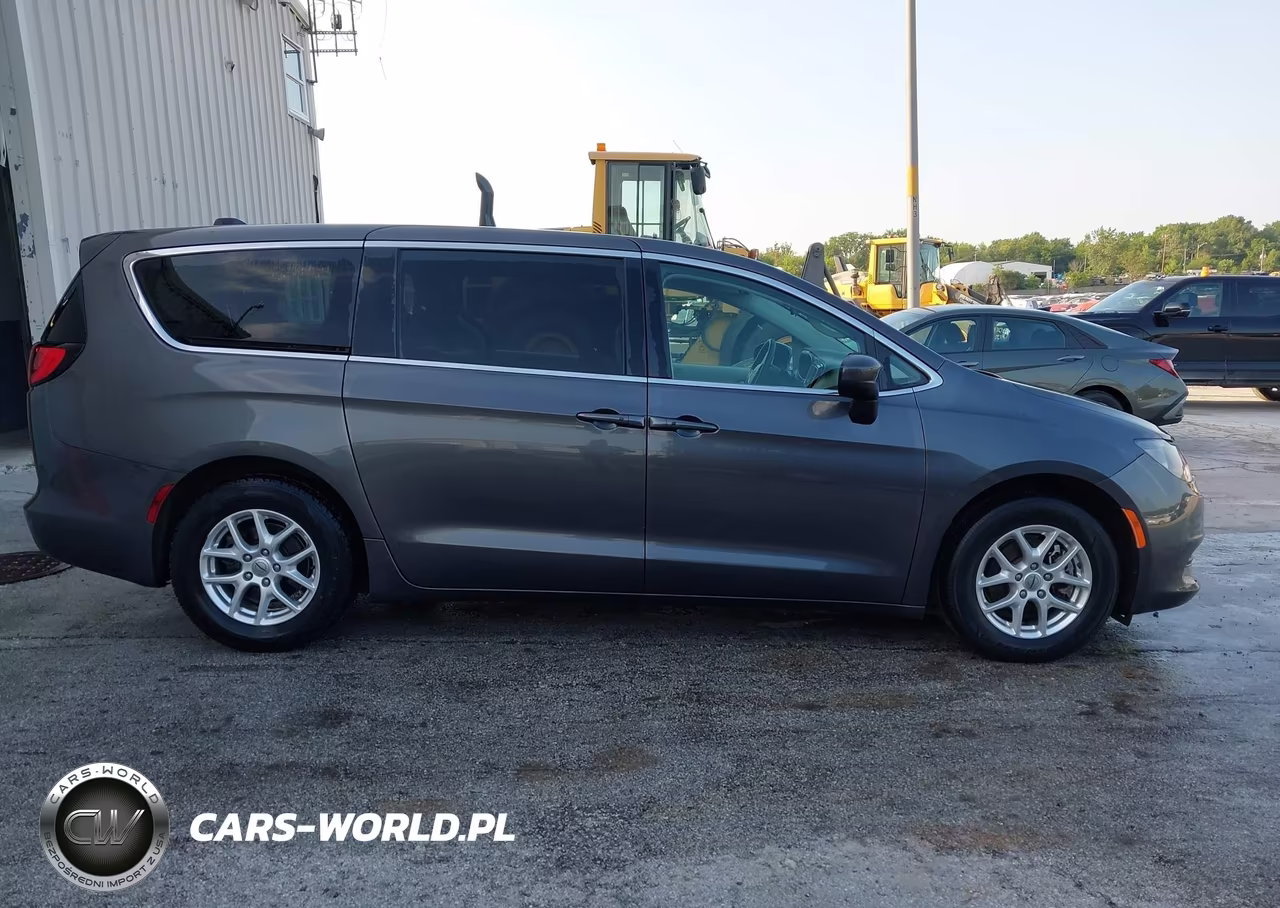 2022 Chrysler Voyager Lx VIN:2C4RC1CG1NR127883 - 19