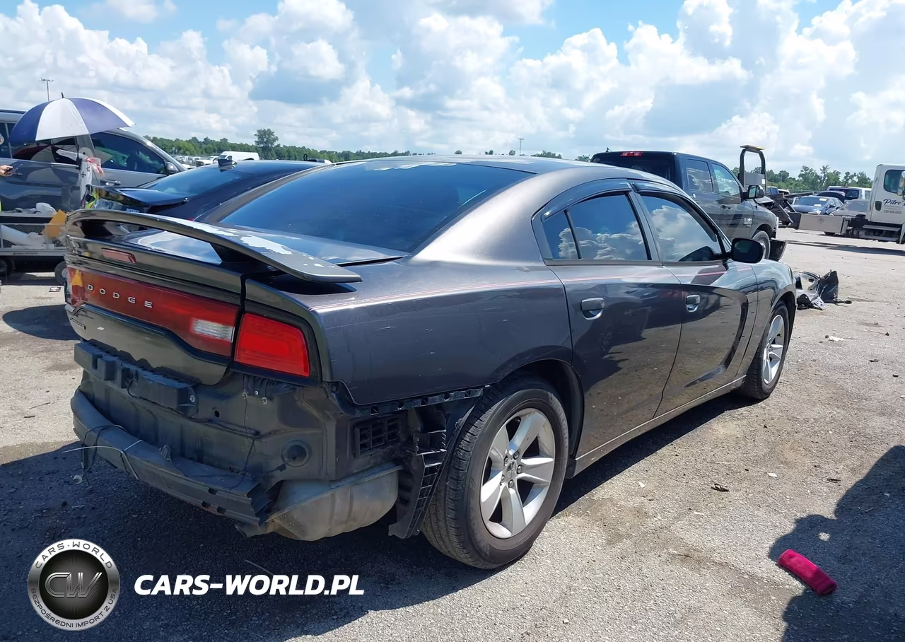 2013 Dodge Charger Se VIN:2C3CDXBG8DH688503 - 4