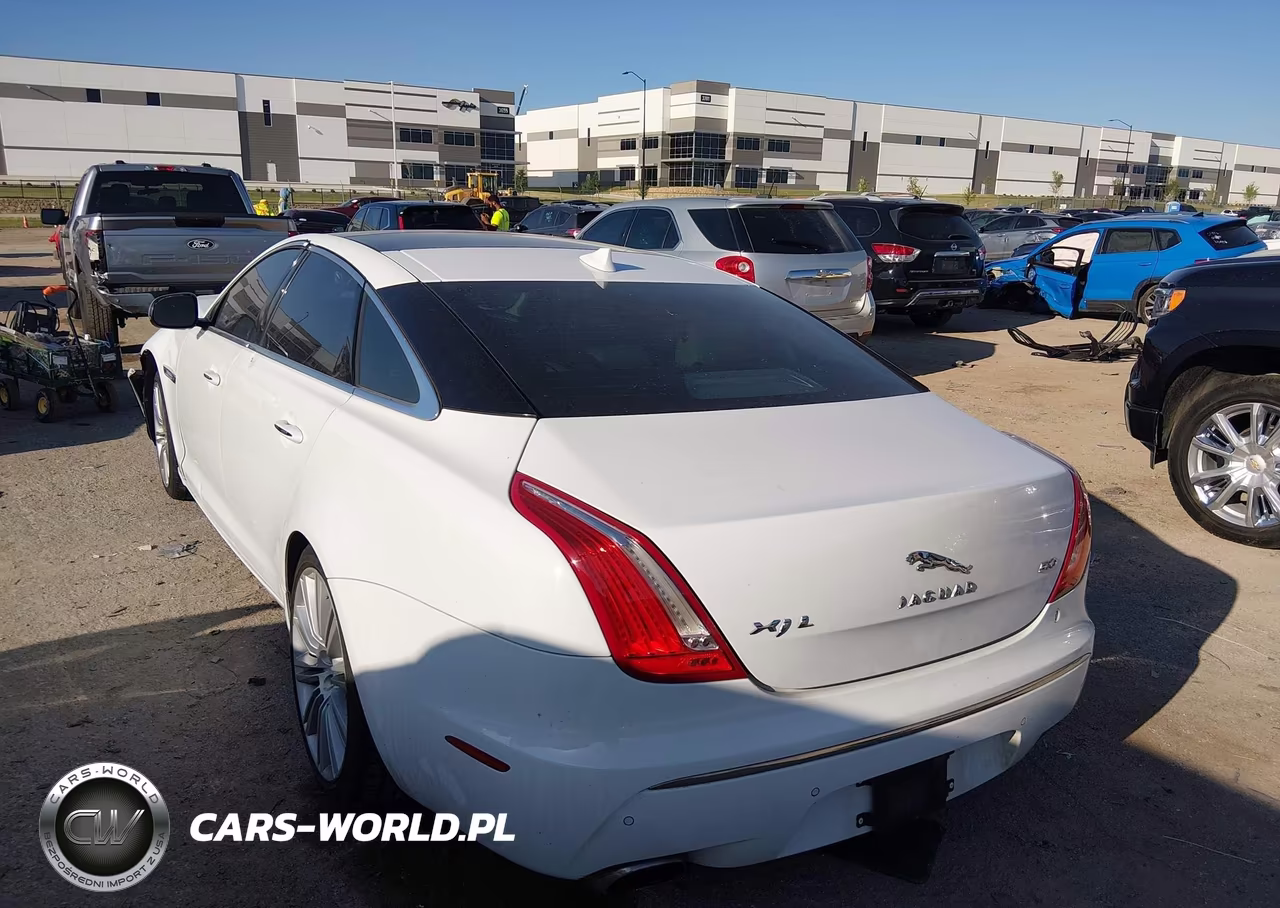 2013 Jaguar Xj Xjl Portfolio VIN:SAJWA2GB9DLV51799 - 3