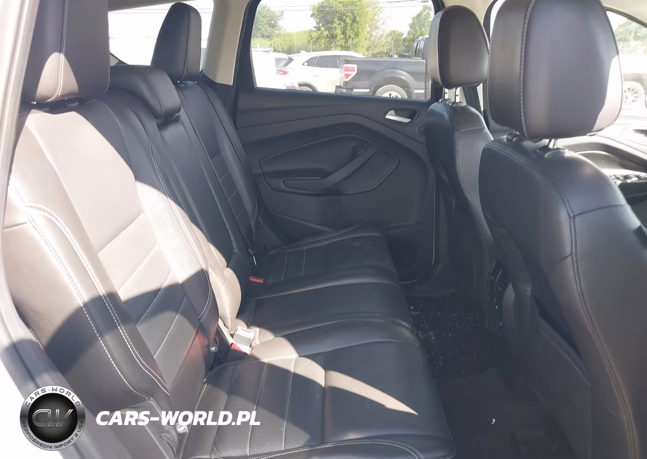 2015 Ford Escape Titanium VIN:1FMCU0J93FUB93448 - 8