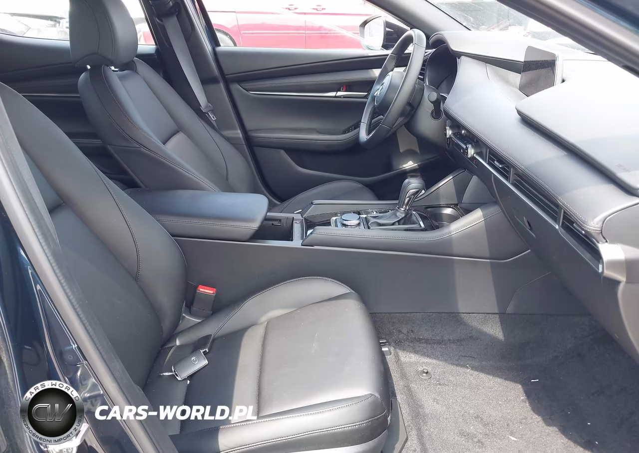 2025 Mazda Mazda3 2.5 S Select Sport VIN:JM1BPAKM1S1792375 - 5