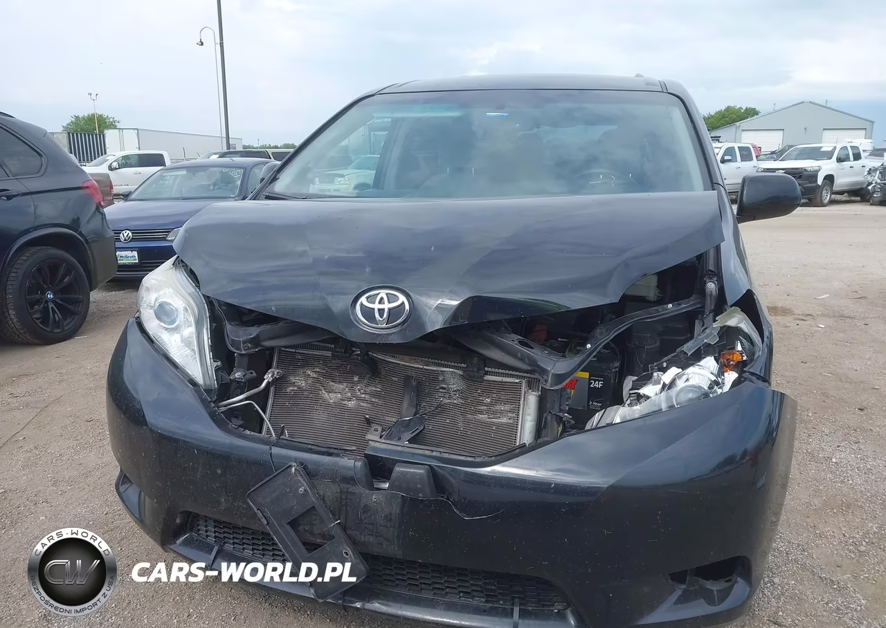 2016 Toyota Sienna Le 8 Passenger VIN:5TDKK3DC7GS724459 - 12