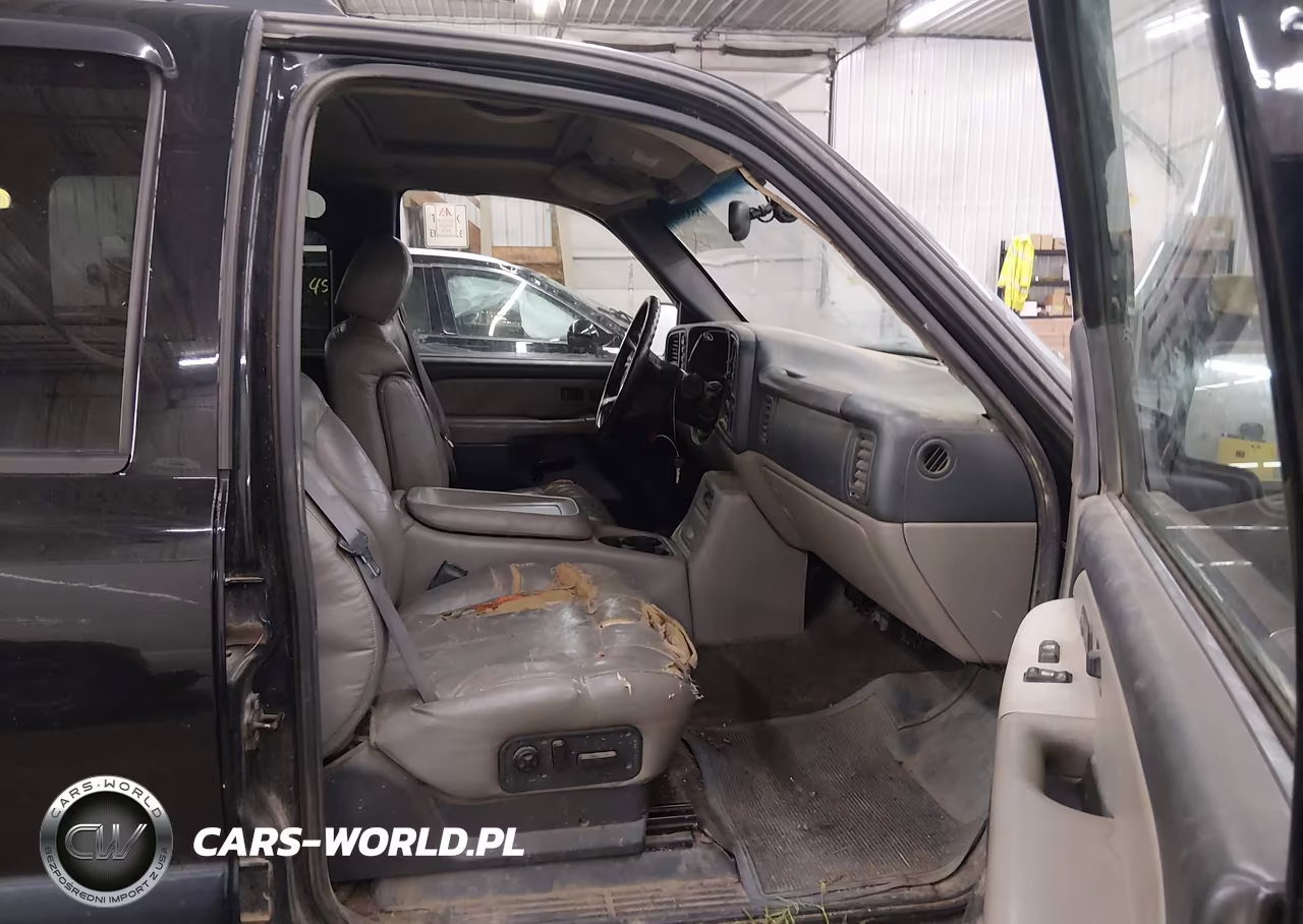 2000 Chevrolet Suburban 1500 Lt VIN:3GNFK16T3YG192492 - 5