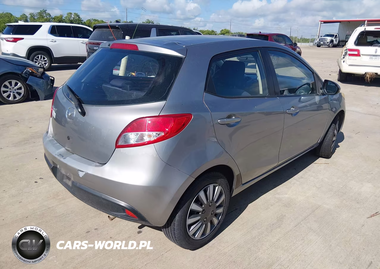 2013 Mazda Mazda2 Sport VIN:JM1DE1KY6D0170459 - 4