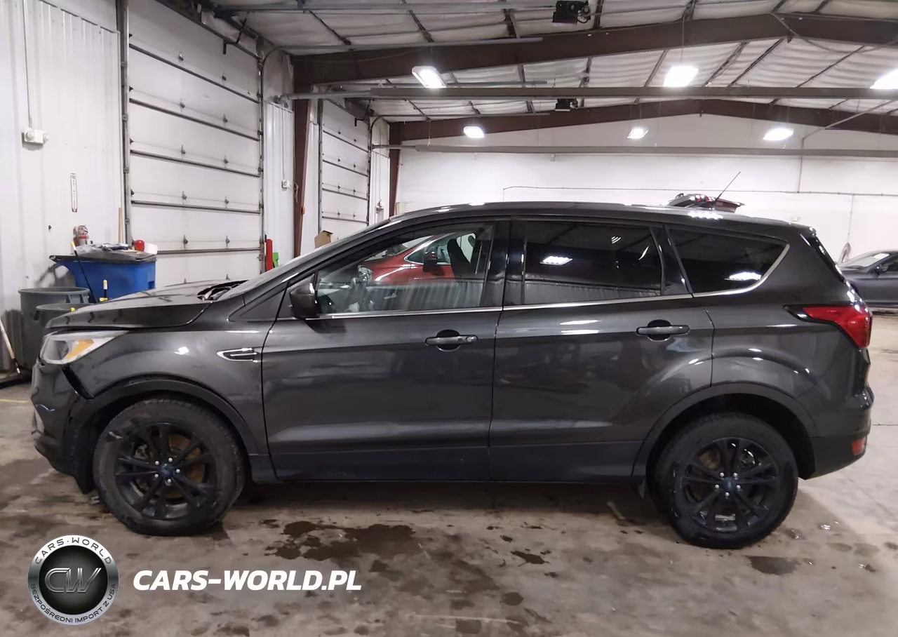 2019 Ford Escape Se VIN:1FMCU9GD6KUA92513 - 14