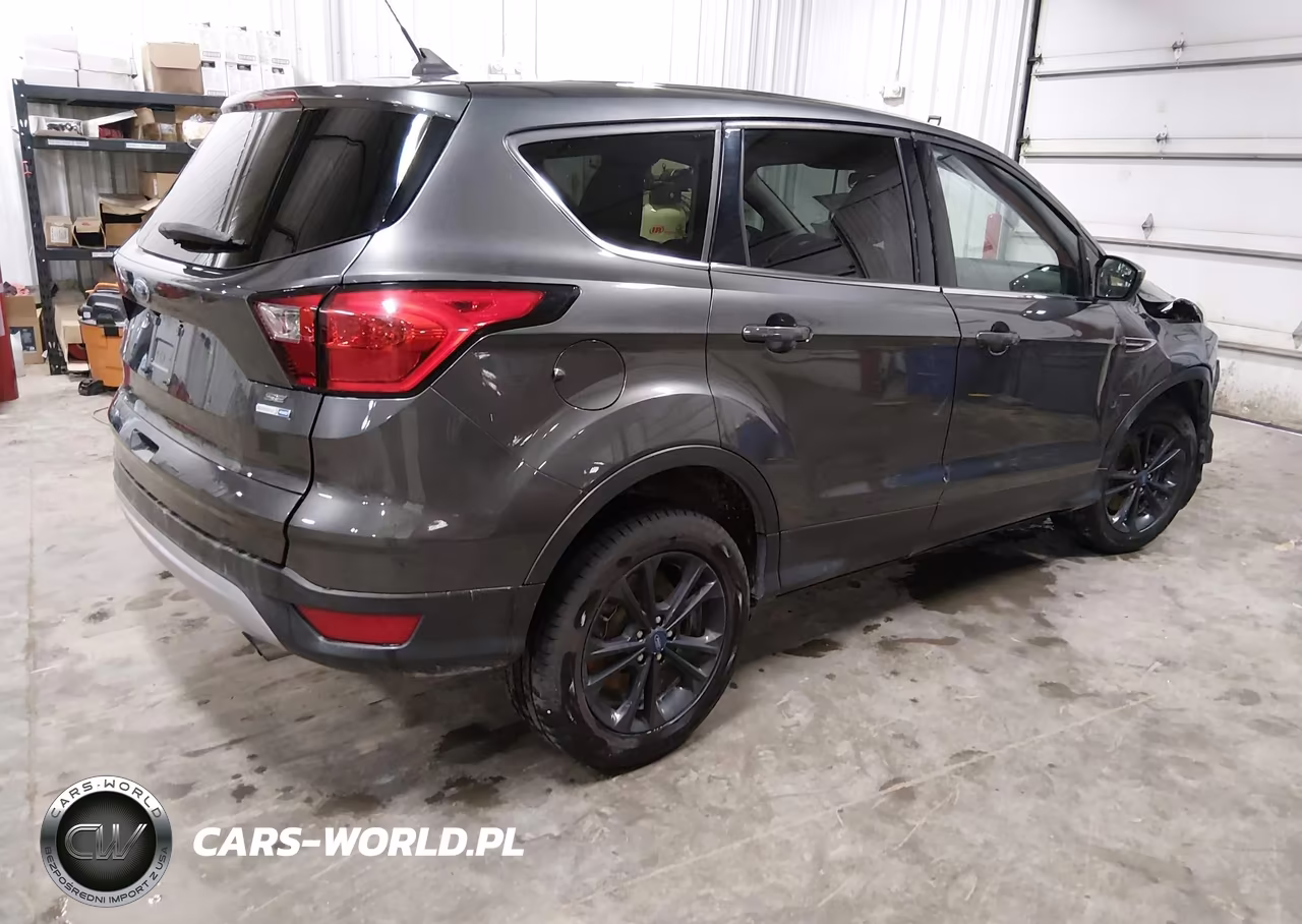 2019 Ford Escape Se VIN:1FMCU9GD6KUA92513 - 4