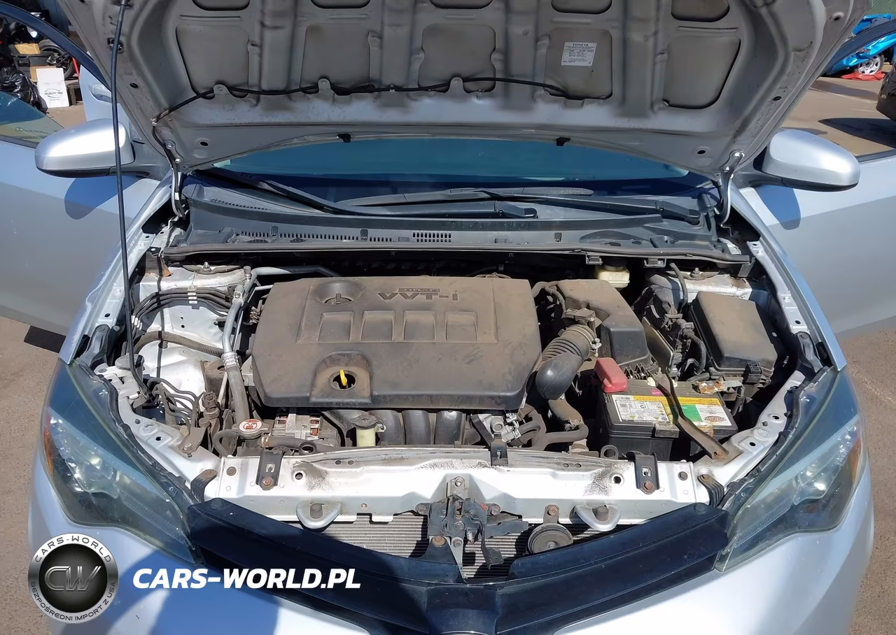 2018 Toyota Corolla Le VIN:5YFBURHE6JP760121 - 10