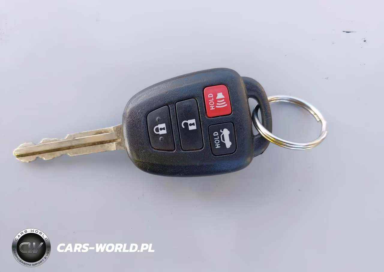 2018 Toyota Corolla Le VIN:5YFBURHE6JP760121 - 11