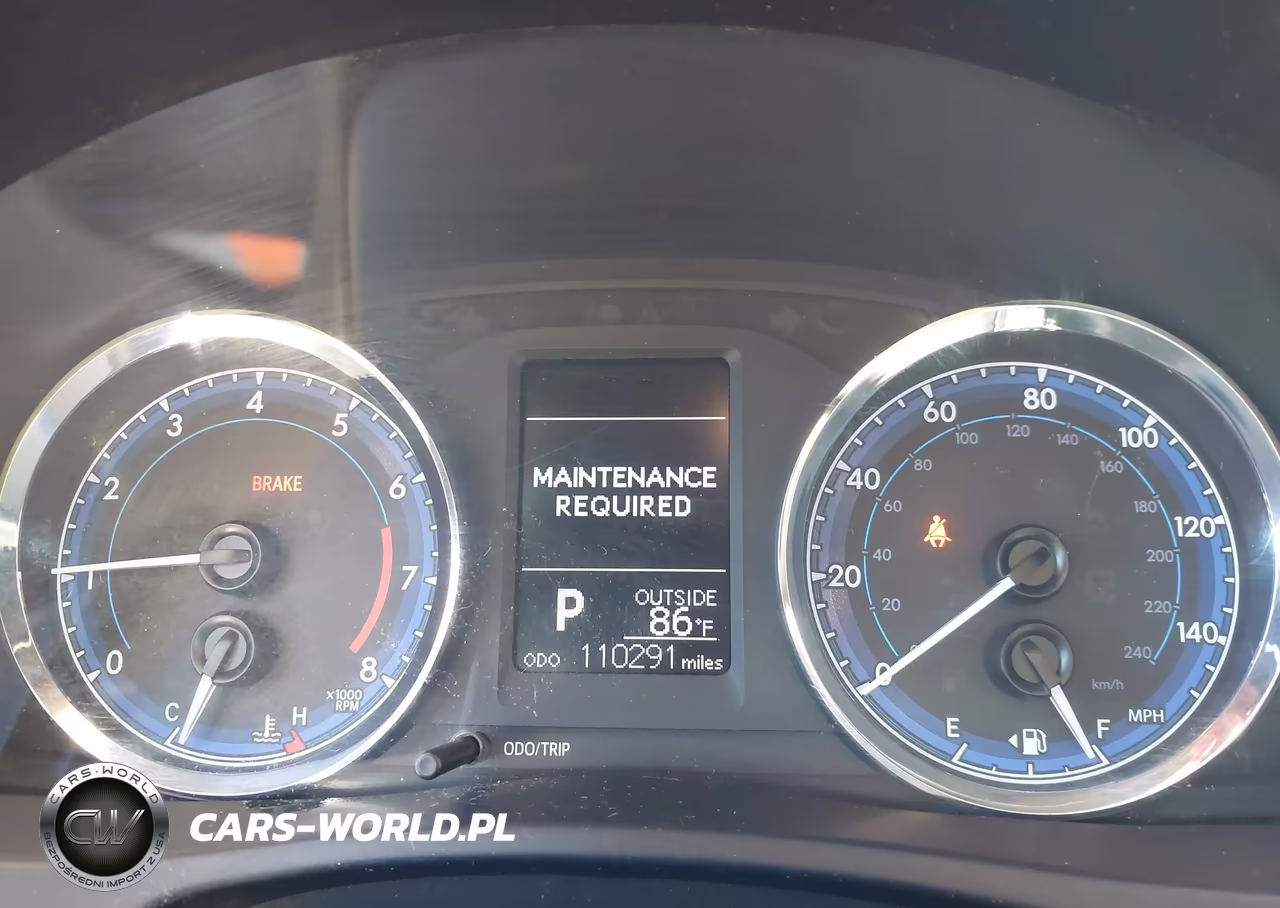 2018 Toyota Corolla Le VIN:5YFBURHE6JP760121 - 7