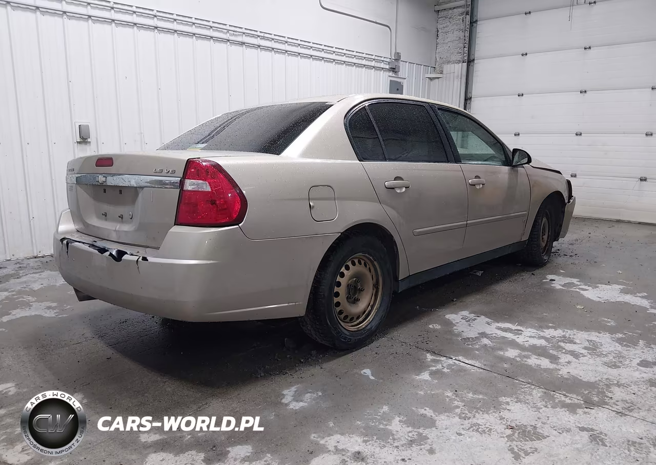 2008 Chevrolet Malibu Classic Ls VIN:1G1ZS58N28F147937 - 4