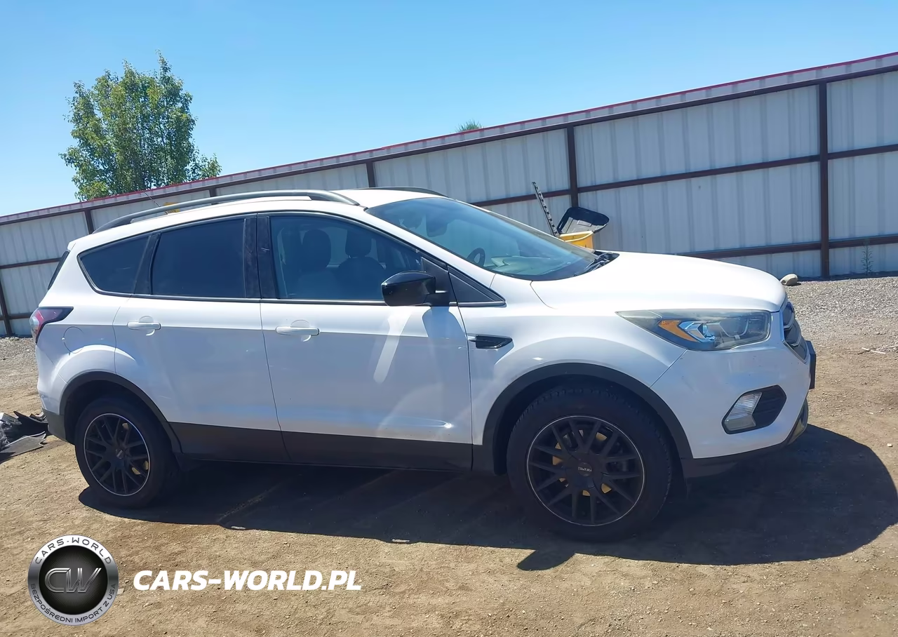 2018 Ford Escape Se VIN:1FMCU9GD9JUC59882 - 13