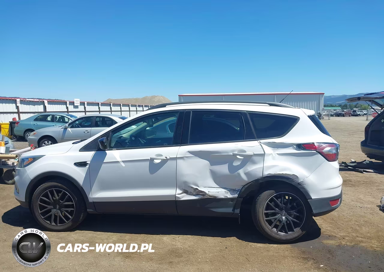 2018 Ford Escape Se VIN:1FMCU9GD9JUC59882 - 14