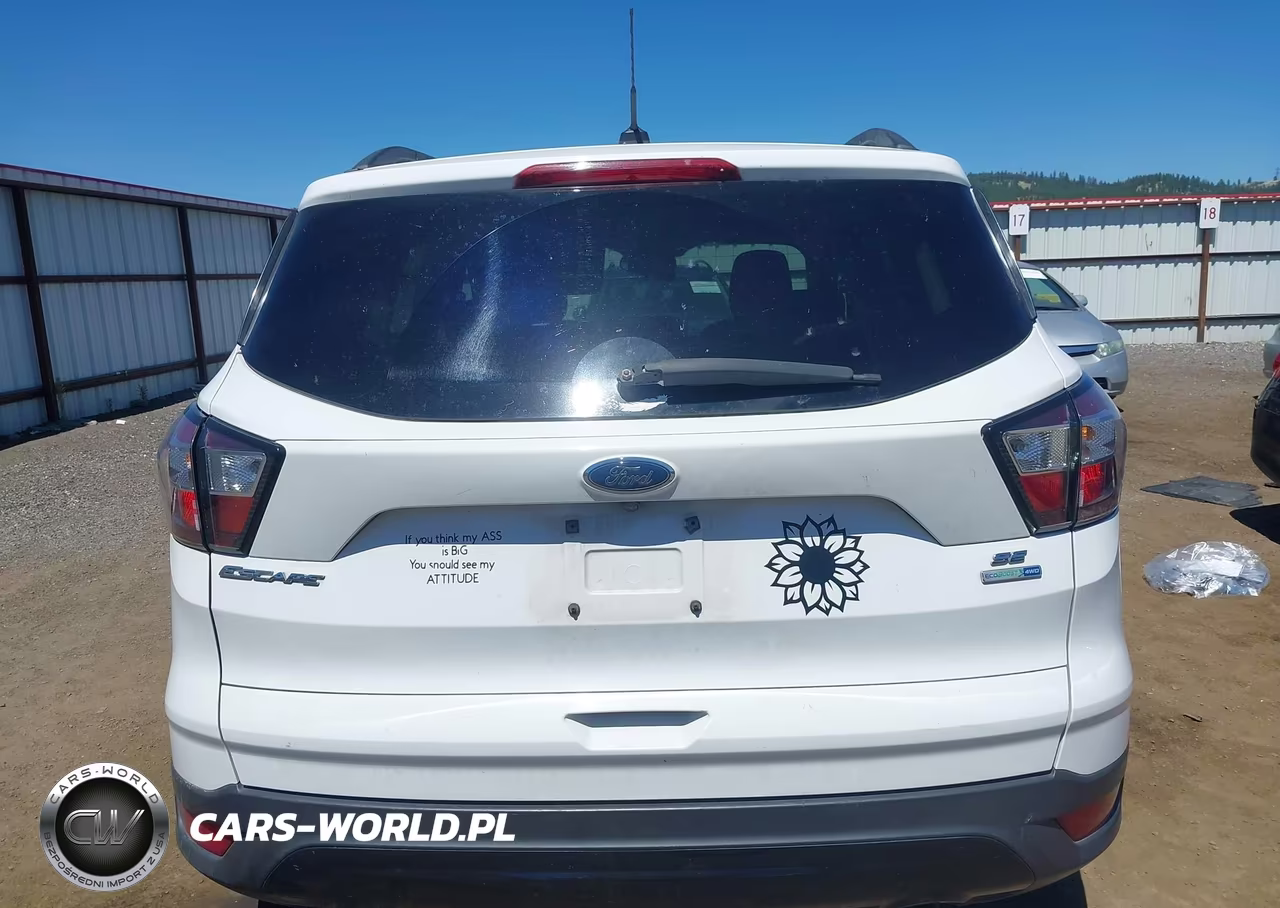 2018 Ford Escape Se VIN:1FMCU9GD9JUC59882 - 16