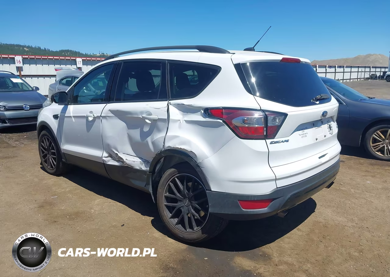 2018 Ford Escape Se VIN:1FMCU9GD9JUC59882 - 3
