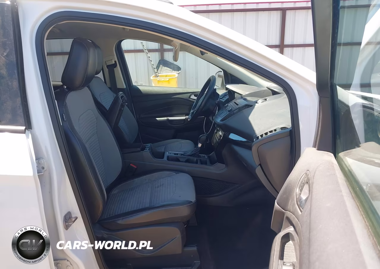 2018 Ford Escape Se VIN:1FMCU9GD9JUC59882 - 5