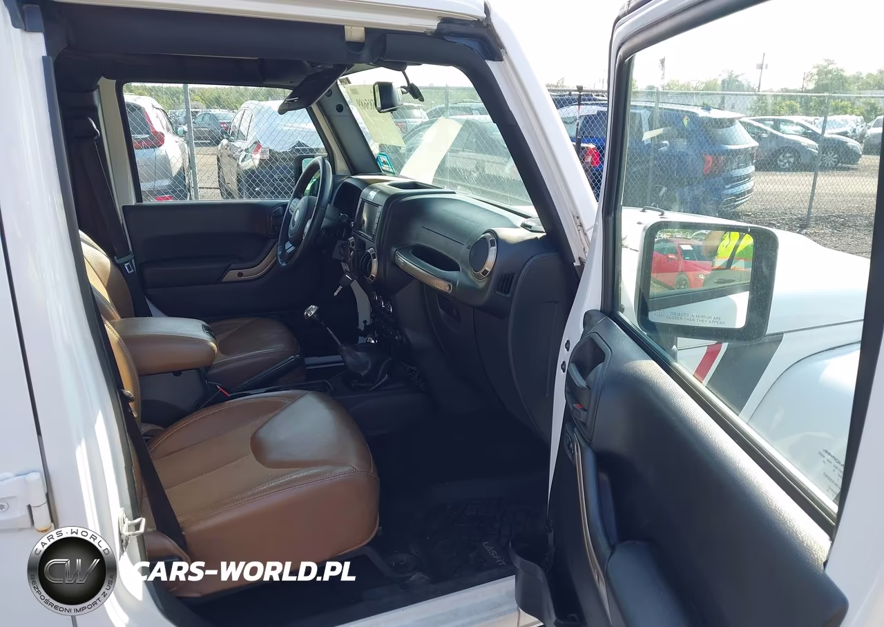 2016 Jeep Wrangler Unlimited 75Th Anniversary VIN:1C4HJWEG8GL319907 - 5