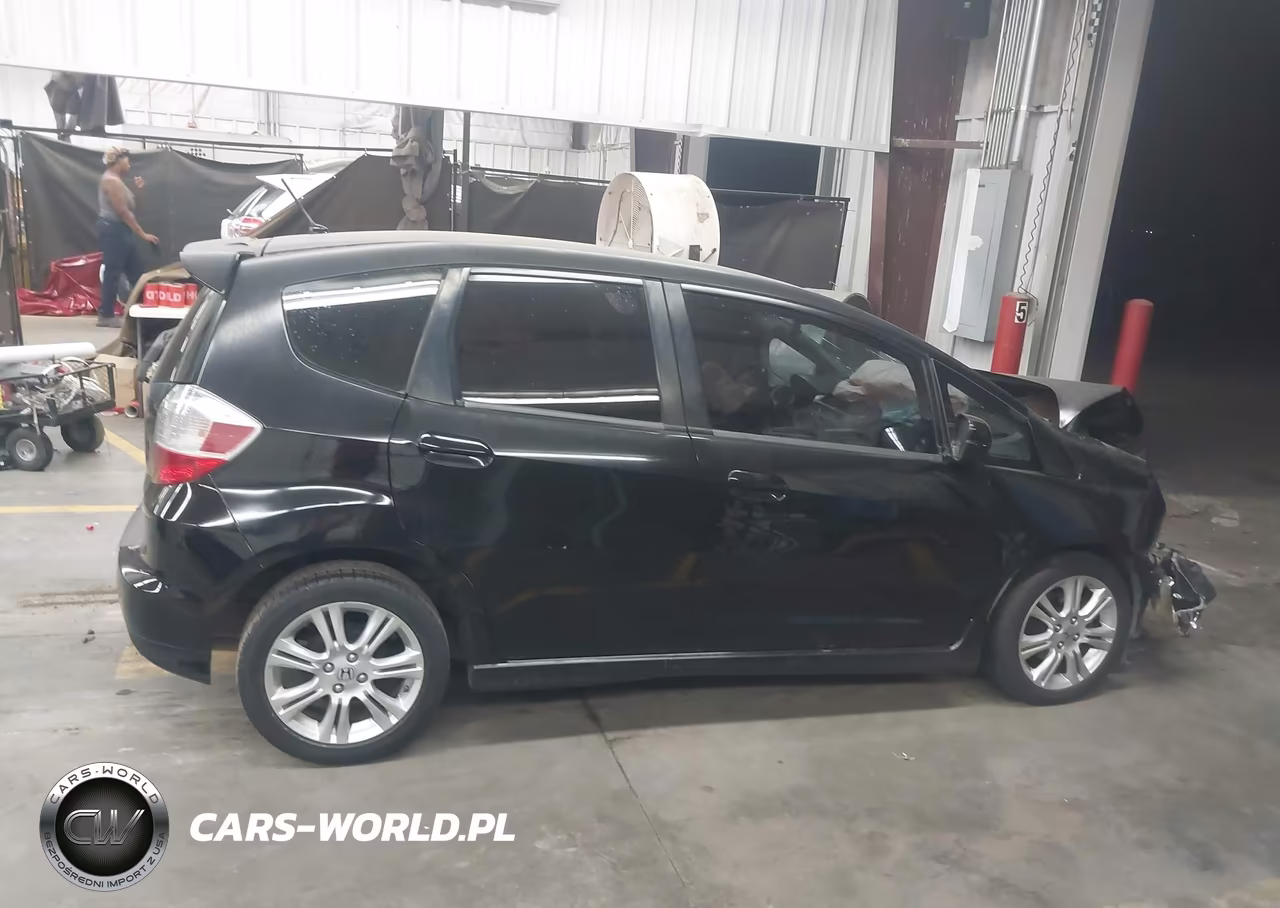 2010 Honda Fit Sport VIN:JHMGE8H42AS024200 - 14