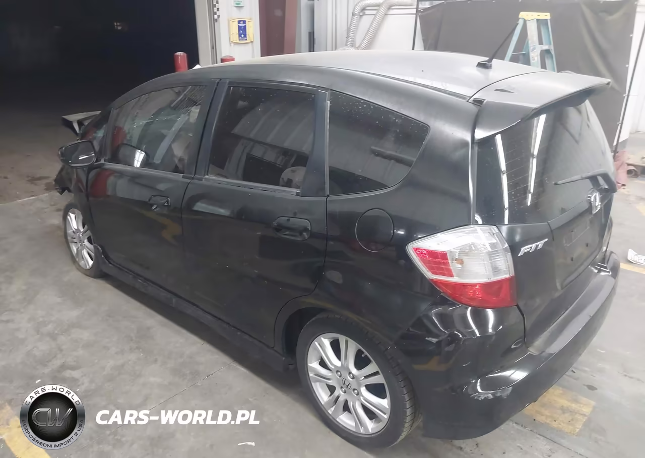 2010 Honda Fit Sport VIN:JHMGE8H42AS024200 - 3
