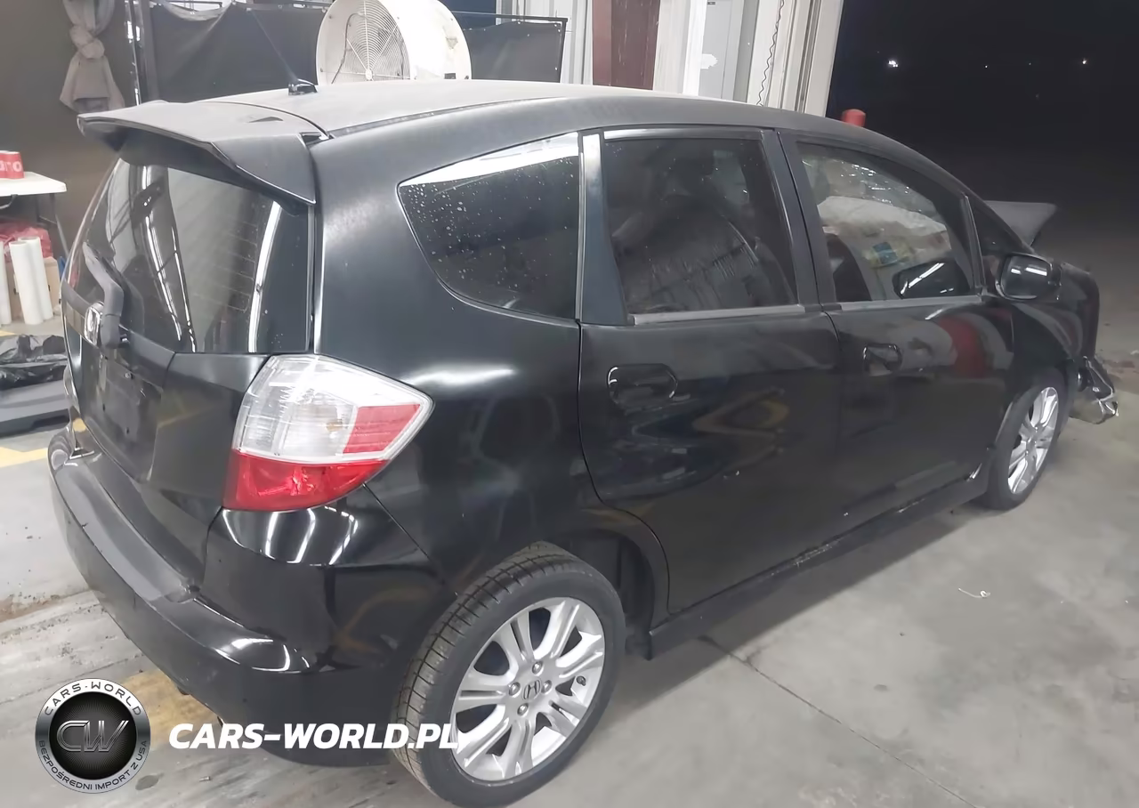 2010 Honda Fit Sport VIN:JHMGE8H42AS024200 - 4