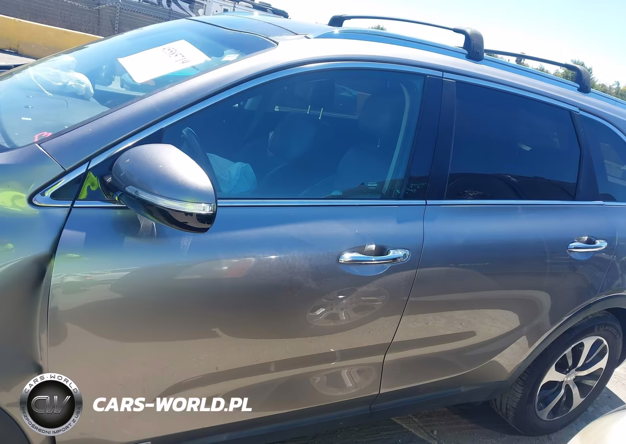 2018 Kia Sorento 3.3L Ex VIN:5XYPHDA5XJG430011 - 15