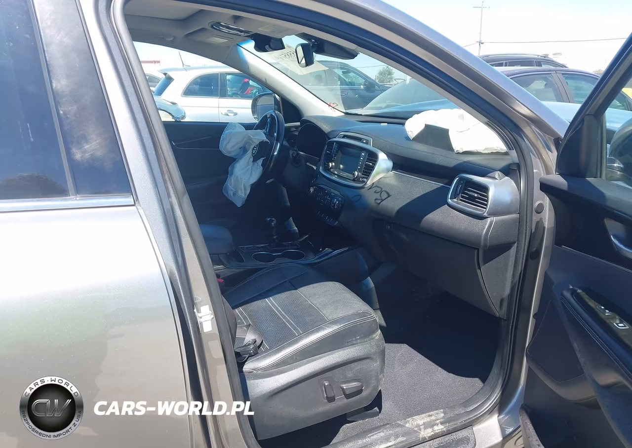 2018 Kia Sorento 3.3L Ex VIN:5XYPHDA5XJG430011 - 5