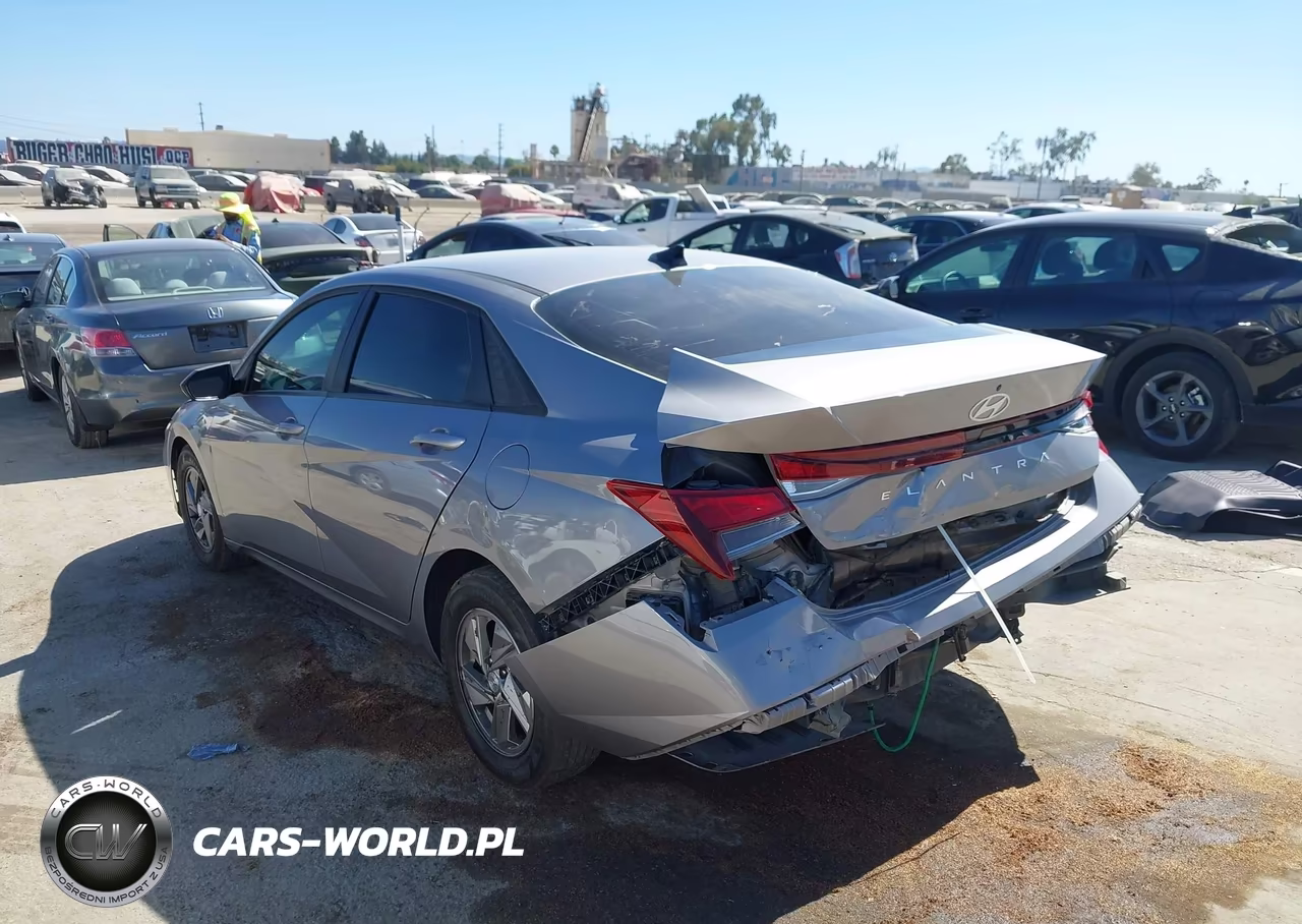 2025 Hyundai Elantra Se VIN:KMHLL4DGXSU008049 - 3